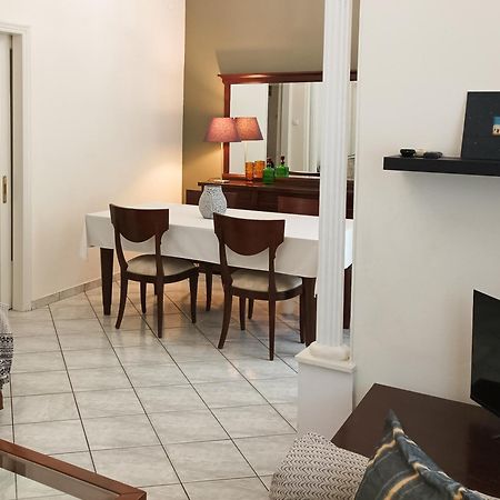 Apartamento Beautiful House In Chalandri Atenas Exterior foto